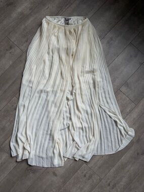 H&M Pleated Ivory Maxi Skirt